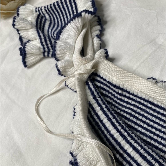 Guess Women's Blue and White Stripes Off the Shoulder Top (Sz.S) - Picture 4 of 4